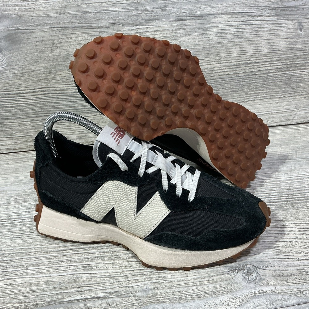 New Balance 327 Womens Size 8 B Black White Gum Suede Sneakers Shoes WS327BL